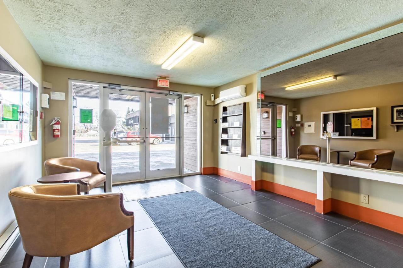 Clarion Pointe La Malbaie Hotel Exterior photo