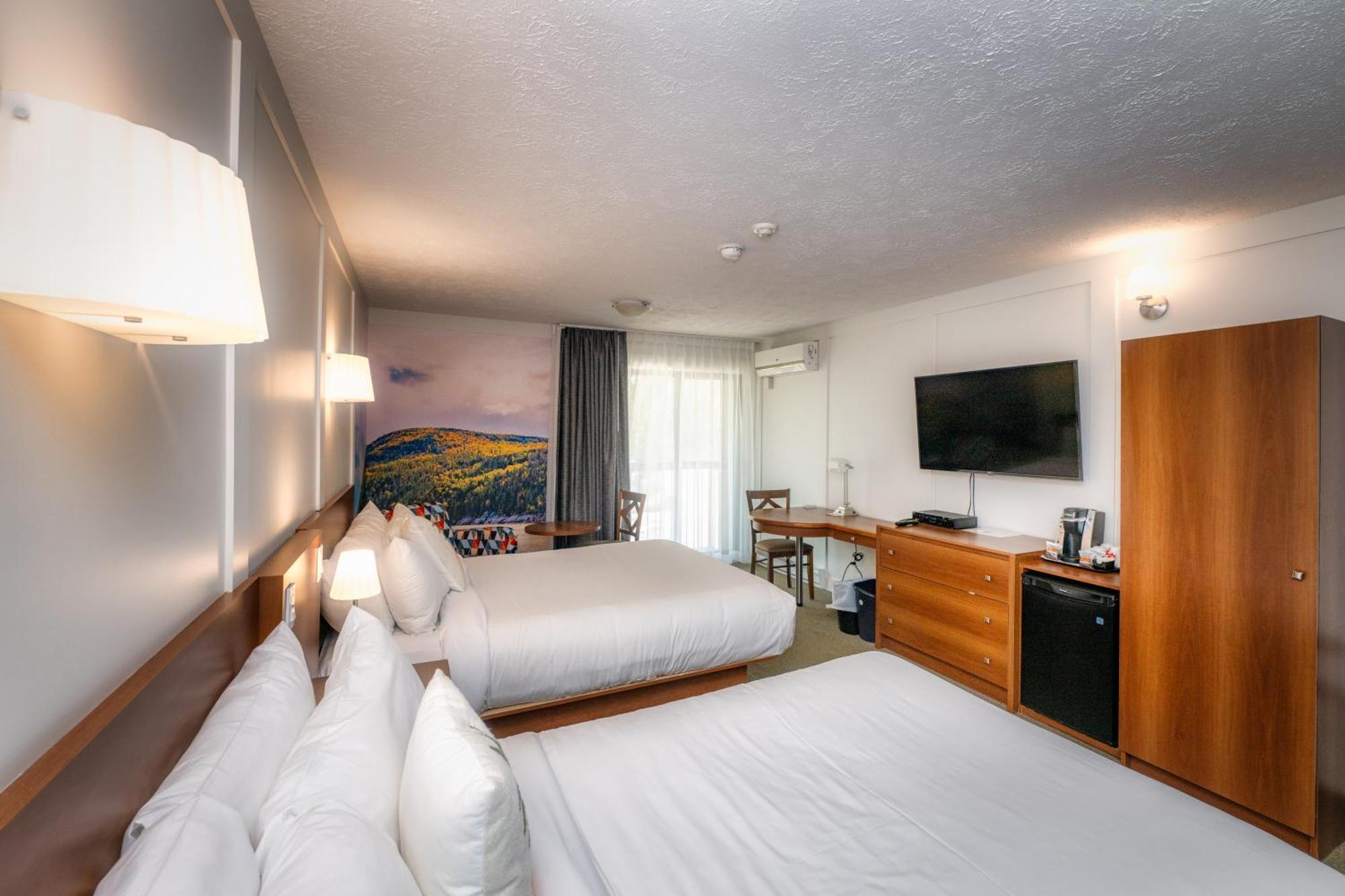Clarion Pointe La Malbaie Hotel Exterior photo