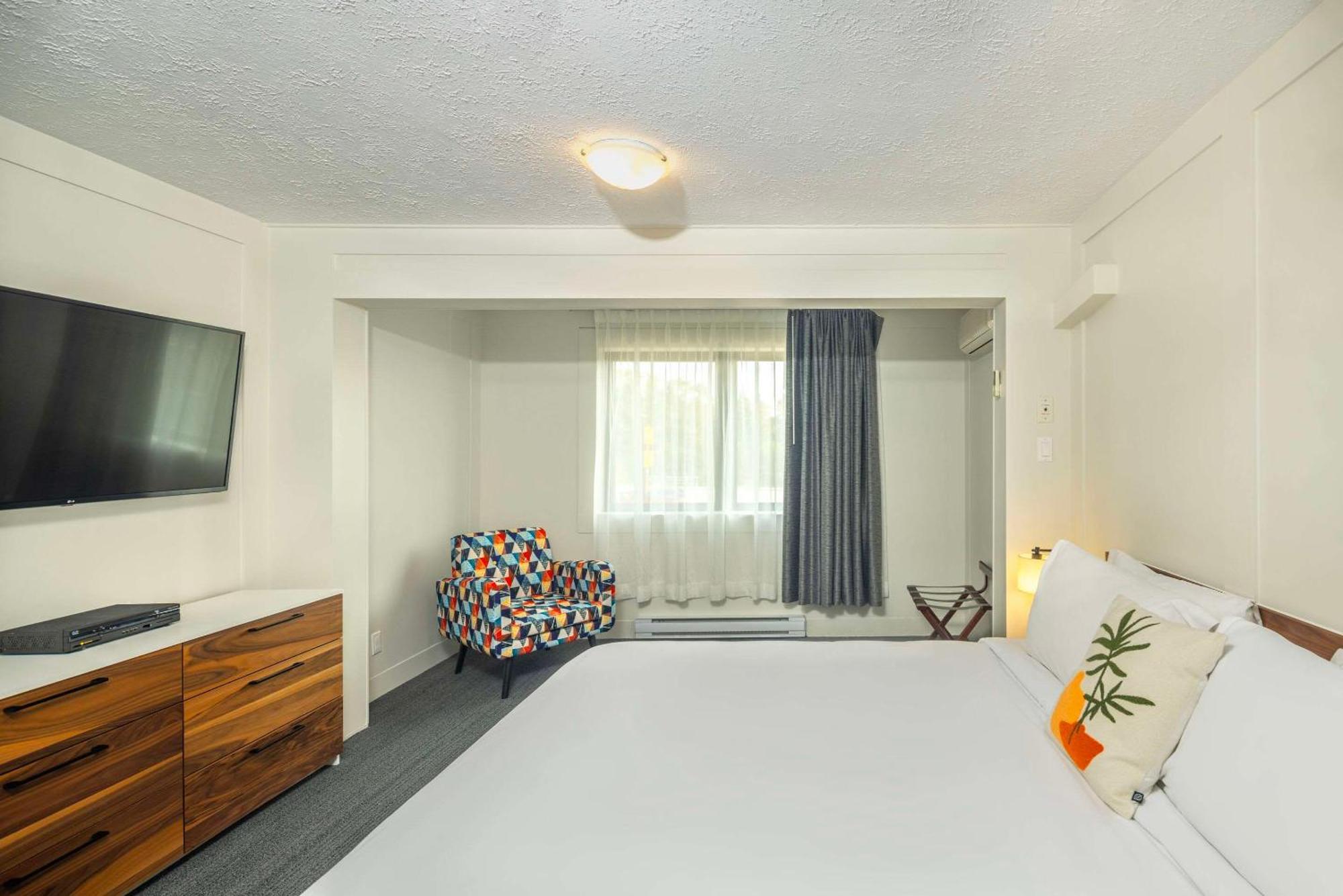Clarion Pointe La Malbaie Hotel Exterior photo