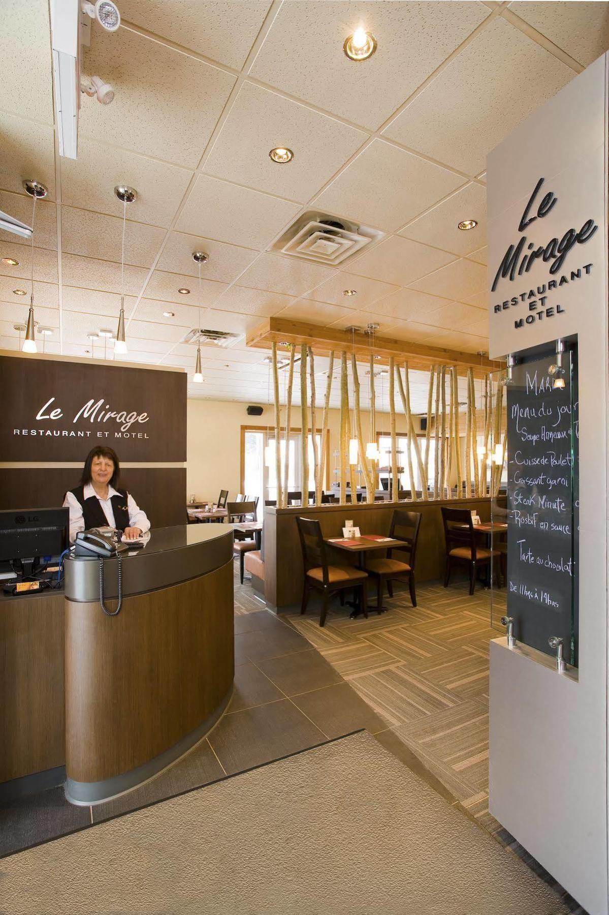 Clarion Pointe La Malbaie Hotel Exterior photo